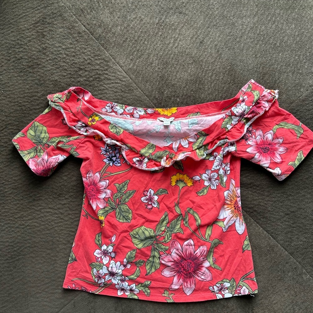 Guess size medium crop top